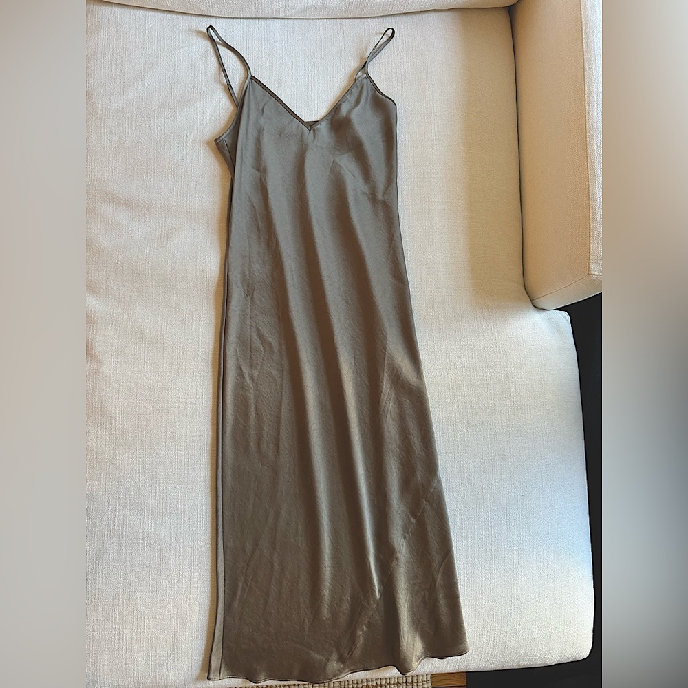 Aritzia Wilfred Slinky Midi Slip Dress Size XS